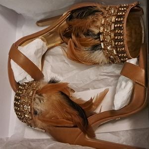 bebe | Size 5 | Style: Yvana | Color: Tan